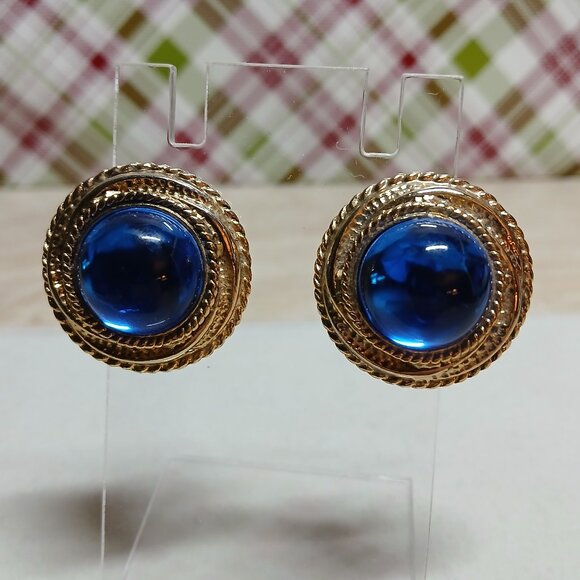 Vintage Gold Tone with Blue Stone Clip On Earrings Fashion Costume Jewelry #85 - Picture 2 of 13